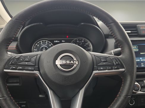 Used 2023 Nissan Versa SR w/ Trunk Package image 12