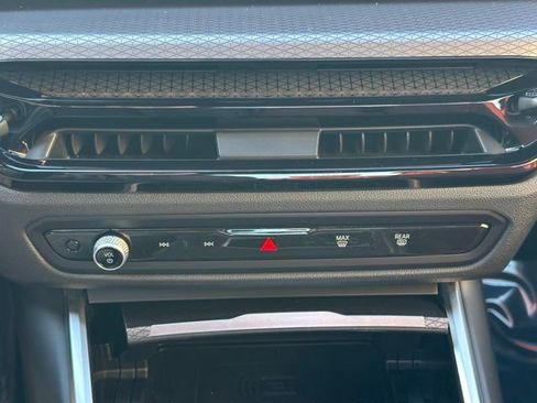 Used 2025 BMW M340i xDrive image 19