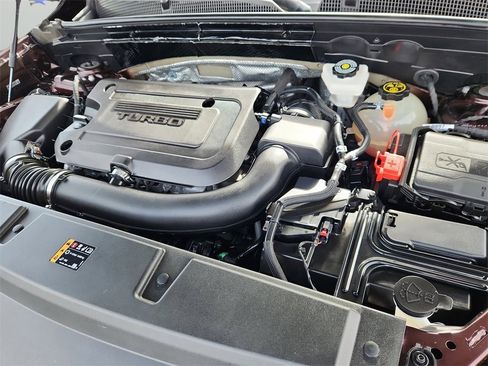 Used 2022 Buick Envision Avenir w/ Technology Package II image 16