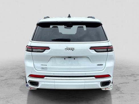 Used 2023 Jeep Grand Cherokee L Overland w/ Luxury Tech Group IV AWD/4WD image 6