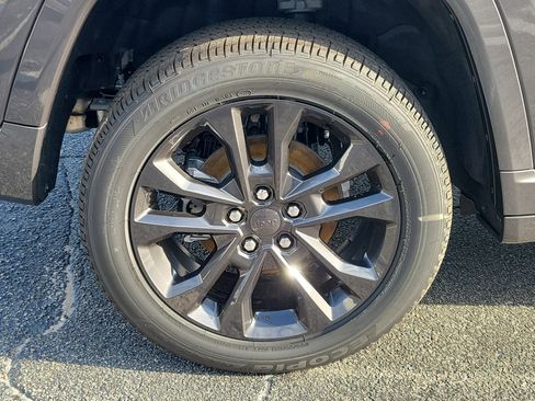 New 2026 Jeep Grand Cherokee Limited Reserve AWD/4WD image 5