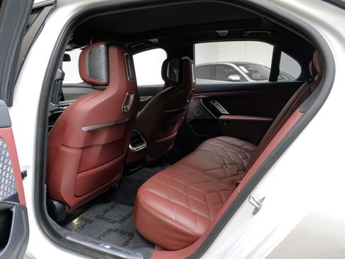 Used 2023 BMW 740i w/ Parking Assistance Package RWD image 38