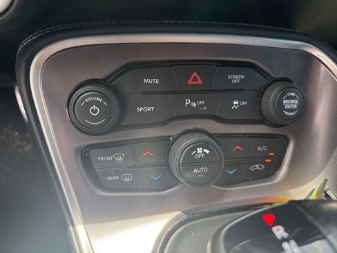 Used 2021 Dodge Challenger SXT w/ Plus Package image 25