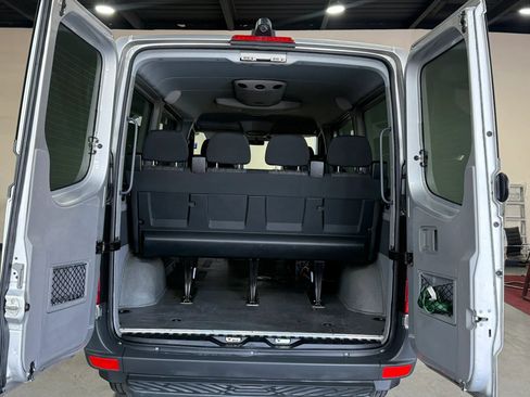 Used 2016 Mercedes-Benz Sprinter 2500 image 7
