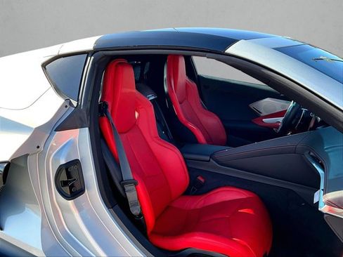 Used 2022 Chevrolet Corvette Stingray Preferred Cpe w/ Z51 Performance Package image 9