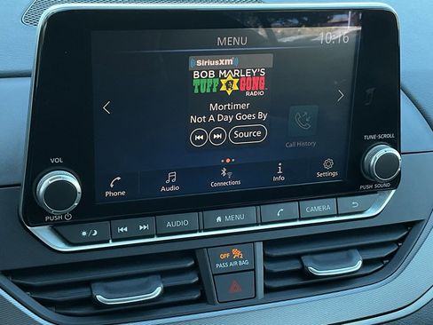 Certified 2025 Nissan Altima 2.5 SR image 30