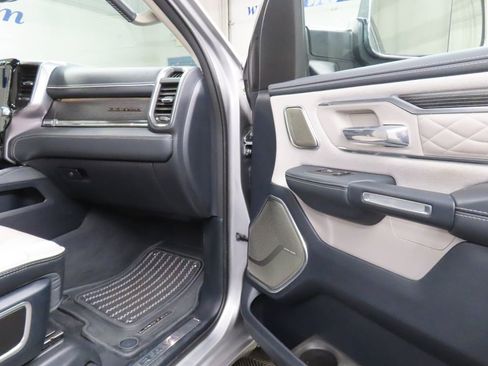 Used 2024 RAM 1500 Limited image 32