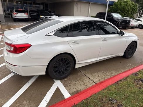 Used 2021 Honda Accord Touring image 5