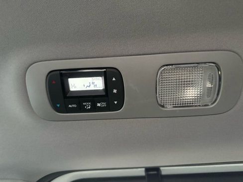 Used 2022 Honda Odyssey Elite image 19