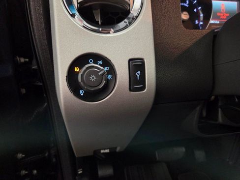 Used 2015 Ford F250 Lariat w/ Chrome Package AWD/4WD image 39