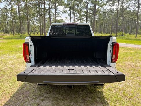 Used 2021 GMC Sierra 1500 SLT w/ SLT Premium Plus Package AWD/4WD image 5