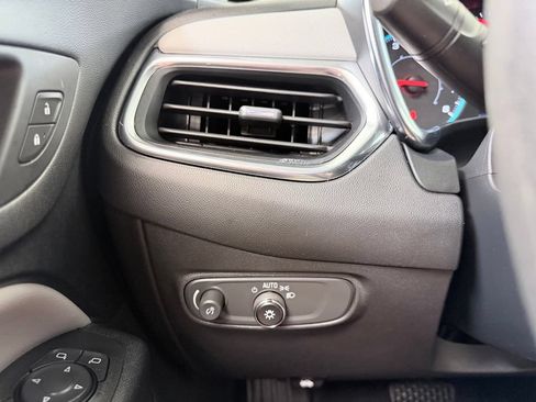Used 2021 Chevrolet Equinox LS w/ LPO, Blackout Package FWD image 35