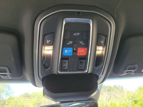 New 2026 Jeep Grand Cherokee Altitude RWD image 23