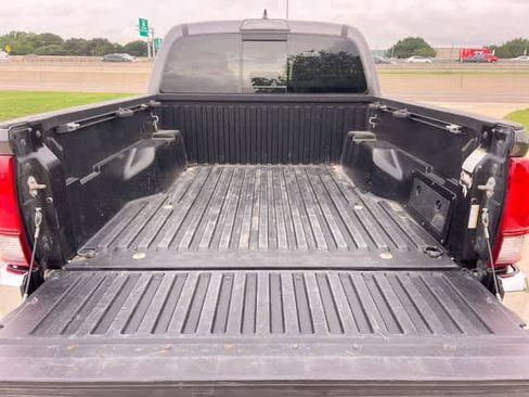 Used 2019 Toyota Tacoma SR5 RWD image 20