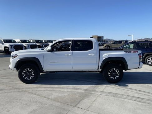 Used 2023 Toyota Tacoma TRD Off-Road w/ Technology Package image 4