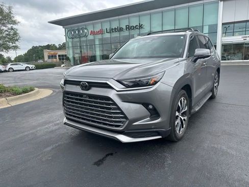 Used 2025 Toyota Grand Highlander AWD Hybrid image 1