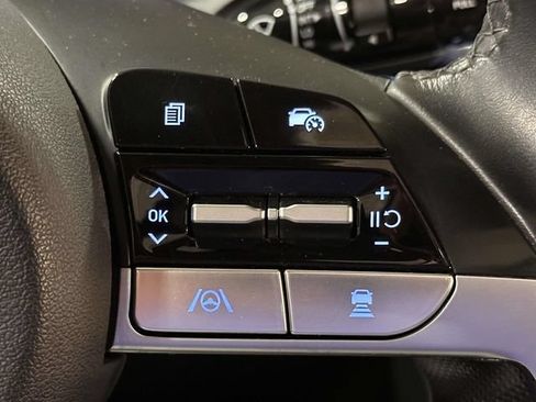 Used 2025 Hyundai Elantra SEL FWD image 26