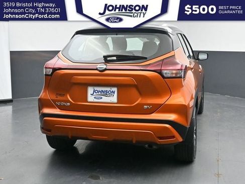 Used 2024 Nissan Kicks SV FWD image 12