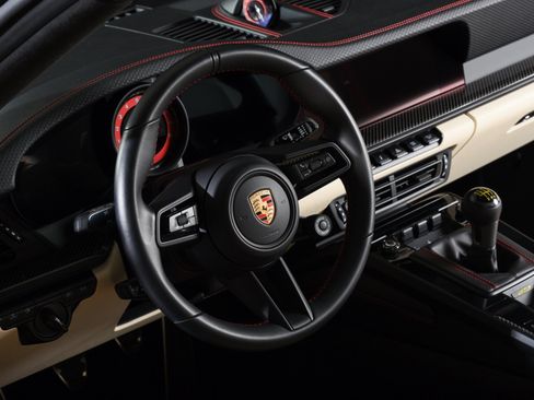 Used 2022 Porsche 911 GT3 RWD image 31