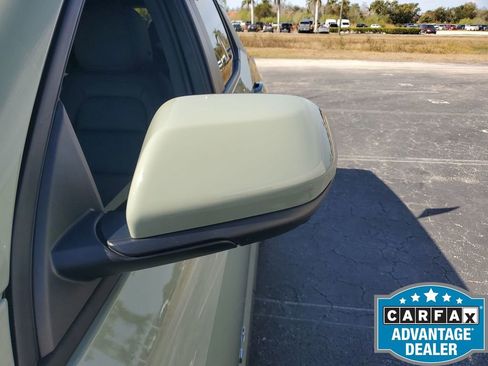 Used 2025 Chevrolet Equinox LT w/ Convenience Package II image 22