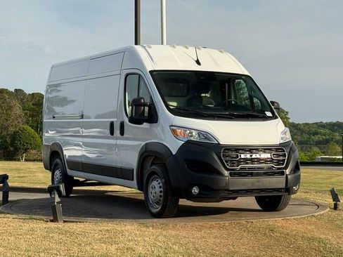 Used 2025 RAM ProMaster 2500 w/ Convenience Group FWD image 9