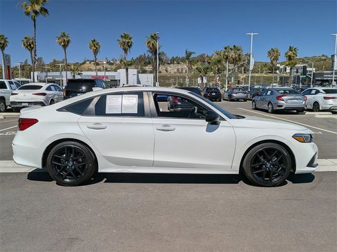 Used 2024 Honda Civic Sport image 3