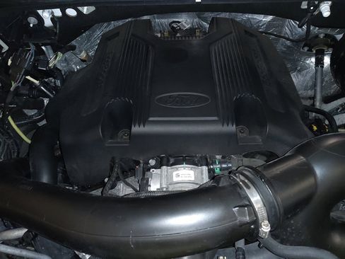 Used 2019 Ford Expedition XLT w/ Equipment Group 201A image 30