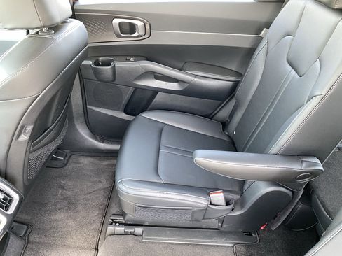 New 2025 Kia Sorento EX image 15