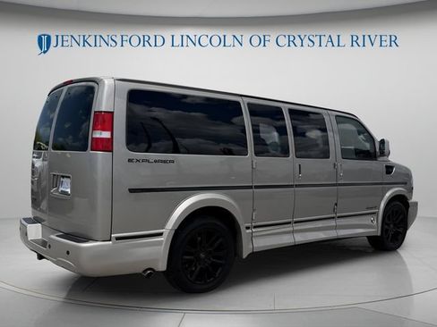 Used 2021 Chevrolet Express 2500 RWD image 6