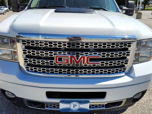Used 2014 GMC Sierra 3500 Denali AWD/4WD image 9