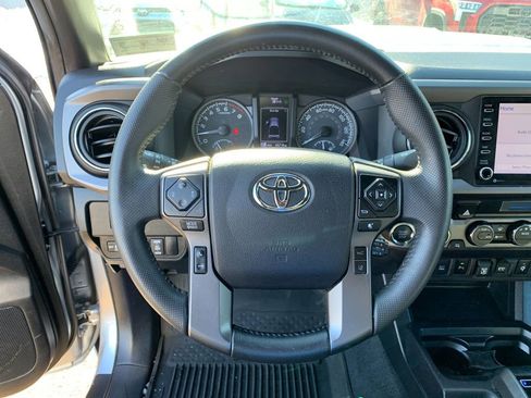 Used 2022 Toyota Tacoma TRD Sport image 27