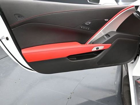 Used 2019 Chevrolet Corvette Z06 RWD image 16