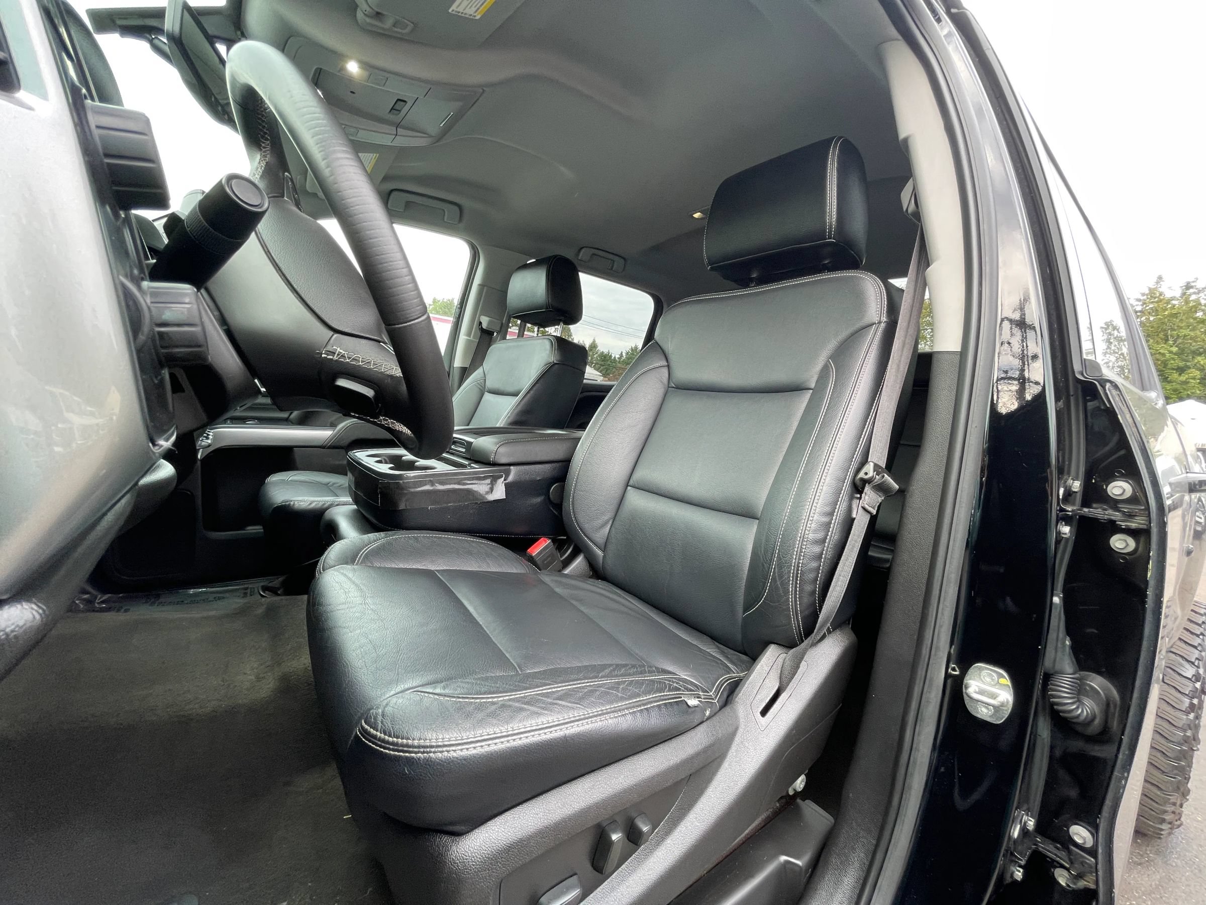 Used 2018 Chevrolet Silverado 2500 LT w/ LT Convenience Package AWD/4WD image 11