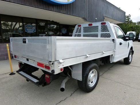 Used 2018 Ford F250 XL image 5
