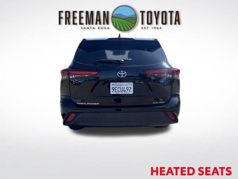 Used 2023 Toyota Highlander XLE AWD/4WD image 6