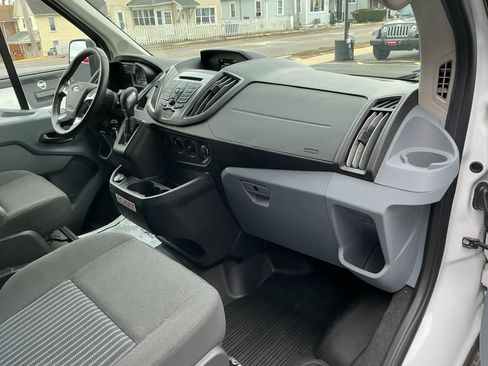 Used 2019 Ford Transit 150 XLT image 27