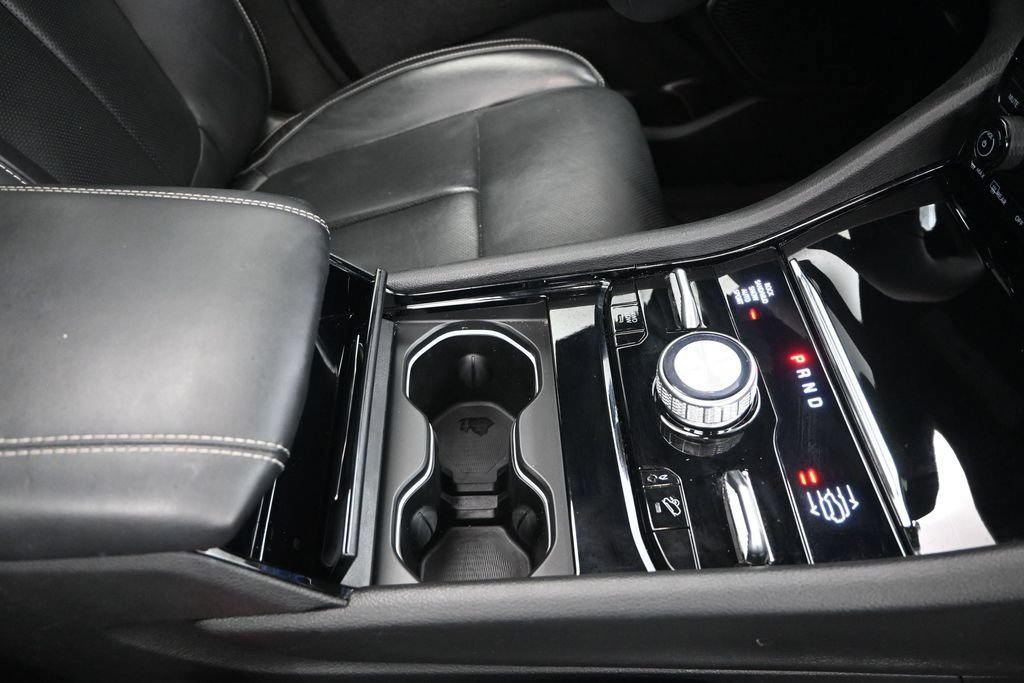 Used 2024 Jeep Grand Cherokee Overland w/ Luxury Tech Group IV AWD/4WD image 27