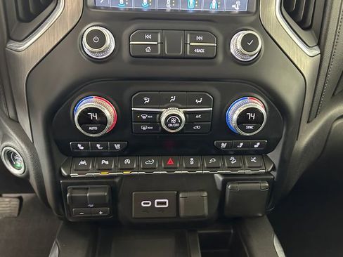 Used 2019 GMC Sierra 1500 Denali w/ Denali Ultimate Package image 24