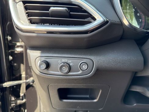 Used 2023 Chevrolet TrailBlazer LT w/ Convenience Package image 23