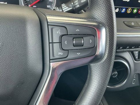 Used 2025 Chevrolet Blazer LT FWD image 26