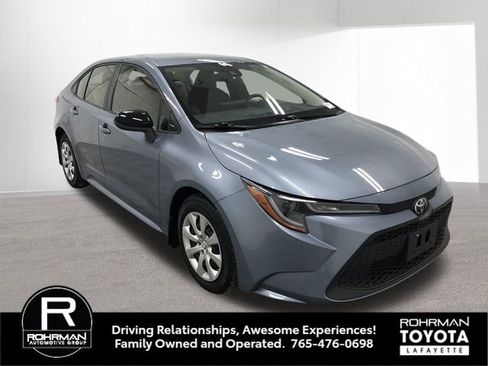 Used 2022 Toyota Corolla LE image 9
