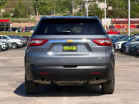 Used 2021 Chevrolet Traverse LS AWD/4WD image 4