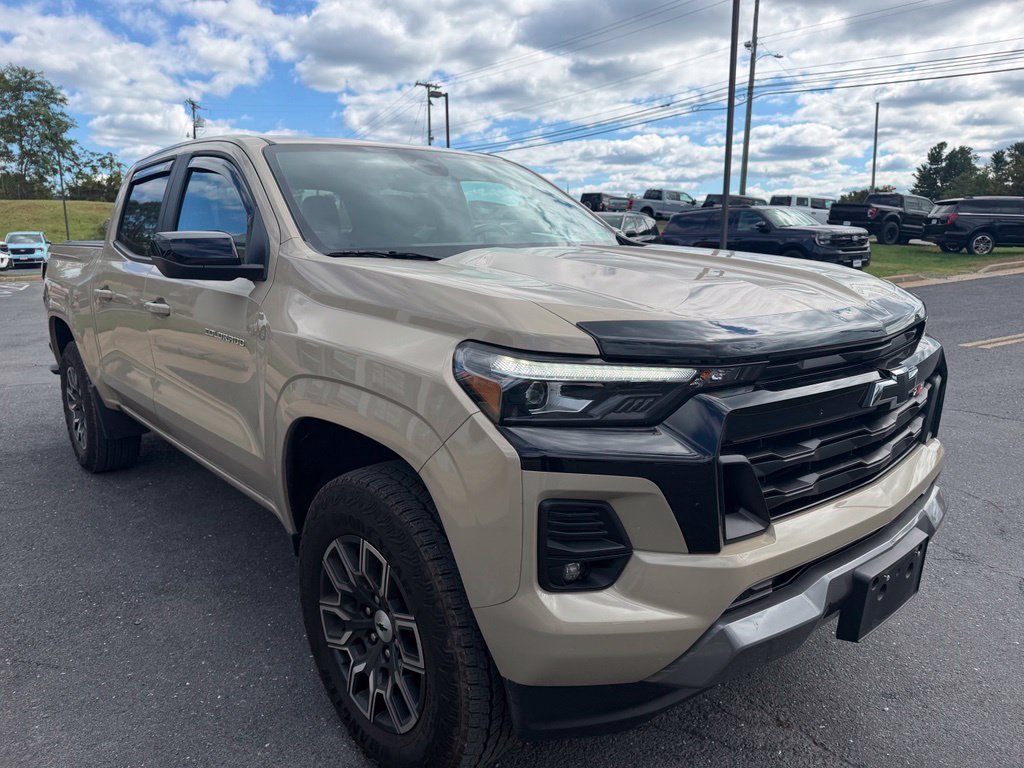 Used 2024 Chevrolet Colorado Z71 w/ Z71 Convenience Package 2 AWD/4WD image 7