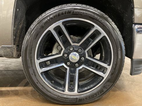 Used 2015 Chevrolet Silverado 1500 LTZ Z71 w/ LTZ Plus Package image 19