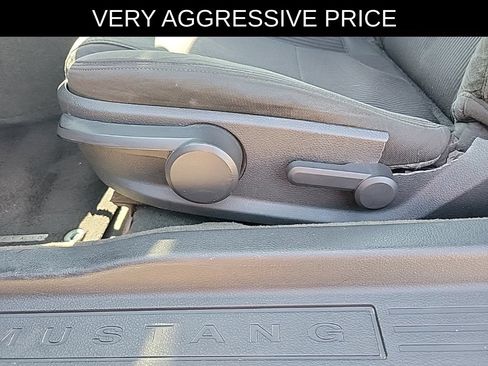 Used 2014 Ford Mustang Coupe RWD image 11