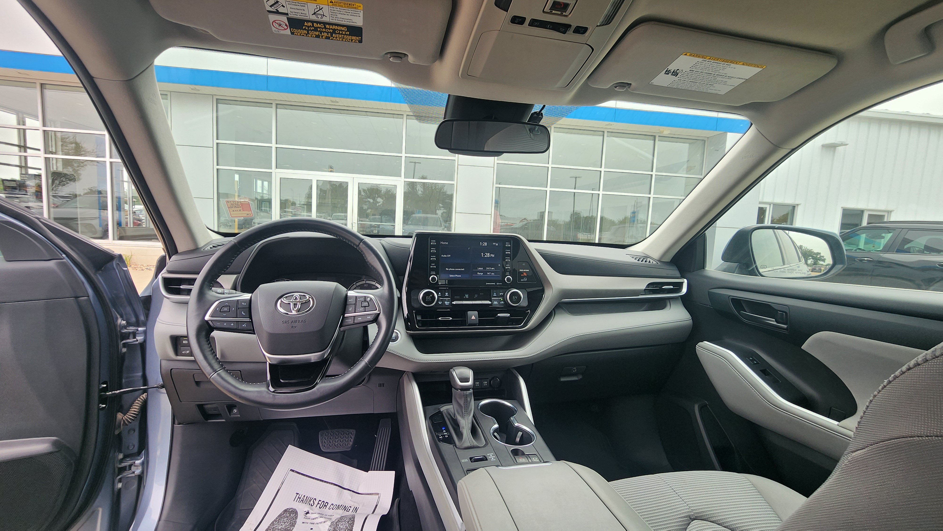 Used 2020 Toyota Highlander LE AWD/4WD image 20