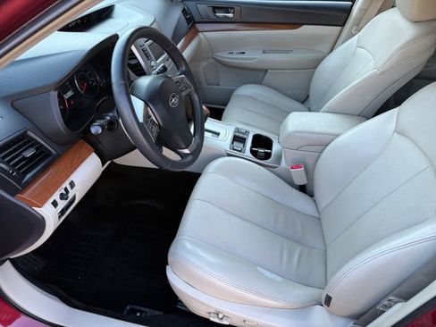 Used 2014 Subaru Outback 2.5i Limited image 10