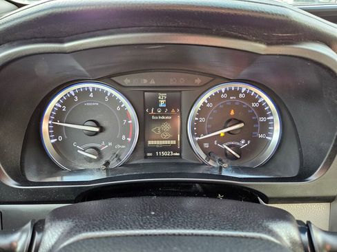 Used 2016 Toyota Highlander XLE image 3