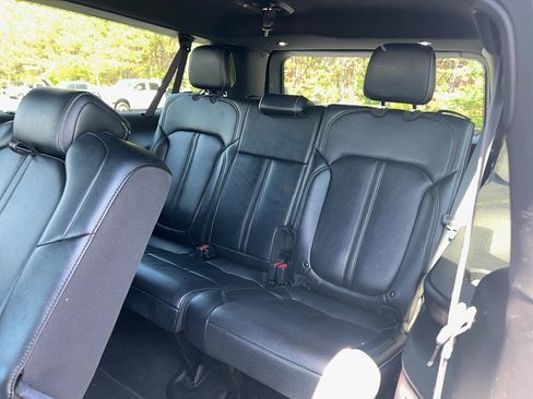 Used 2024 Jeep Wagoneer L Series II w/ Flexible Seating Group AWD/4WD image 29