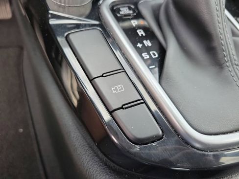 Used 2025 Kia Seltos S FWD image 28